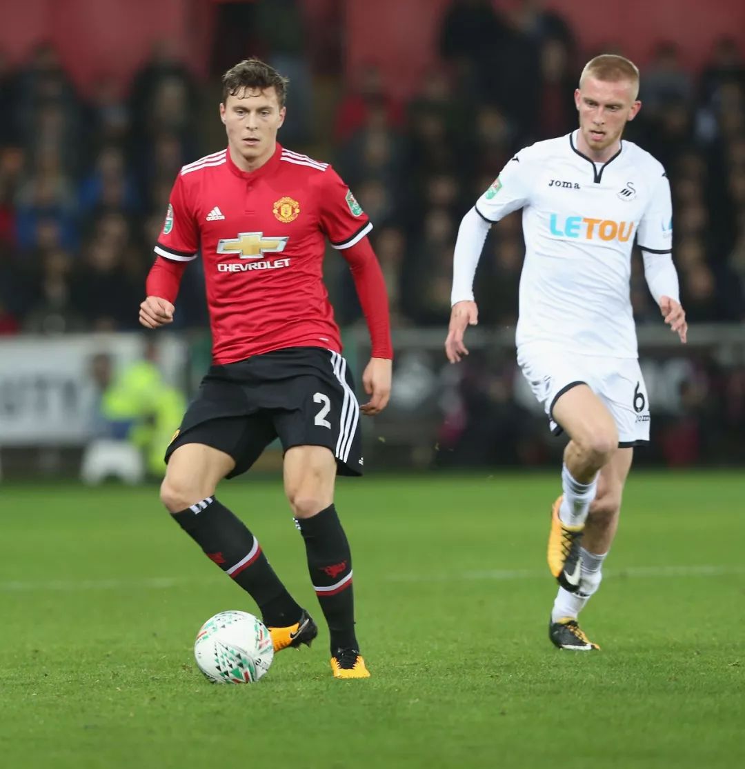 同时专注于 同时专注于